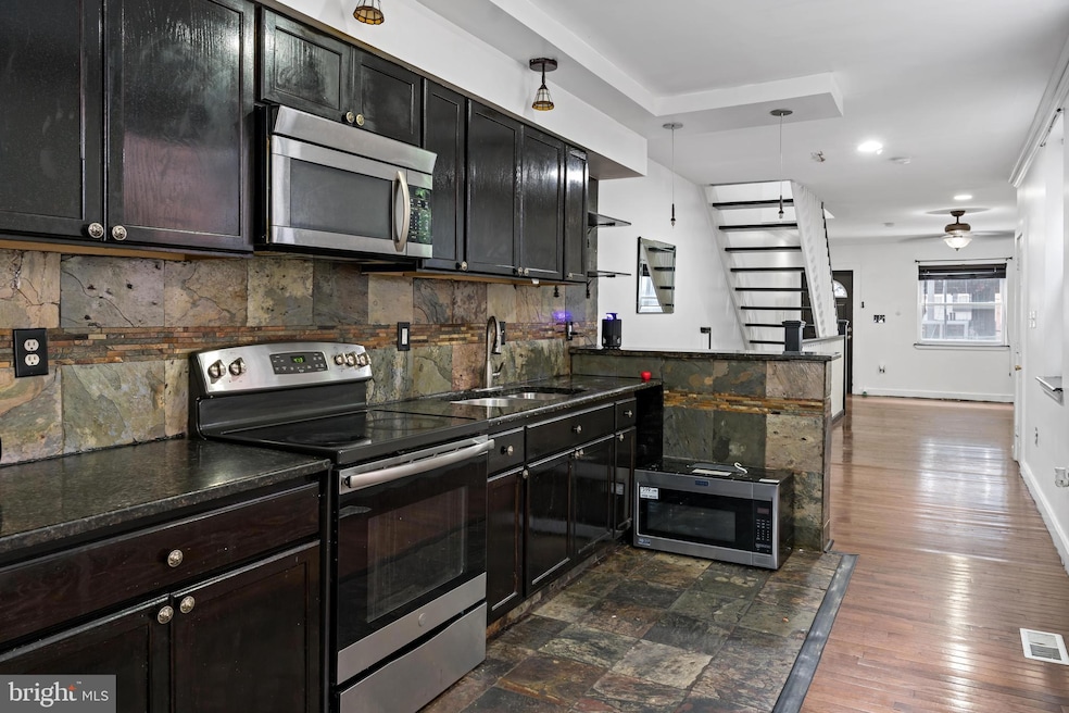 Under Contract $350,000 • Co-Listing Agent