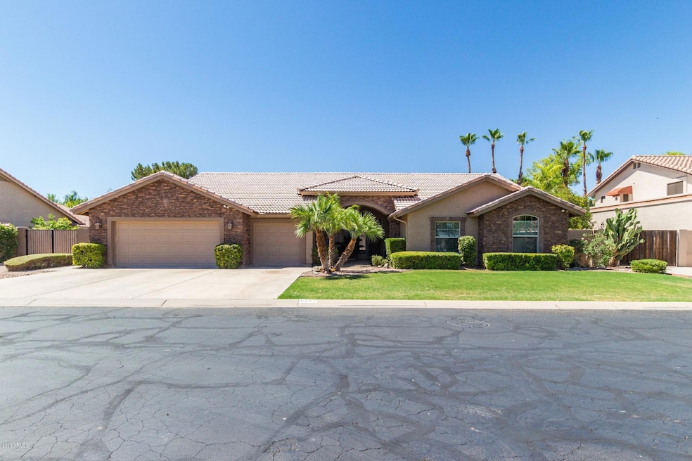 5741 W Dublin Ln, Chandler, AZ 85226 - photo 1