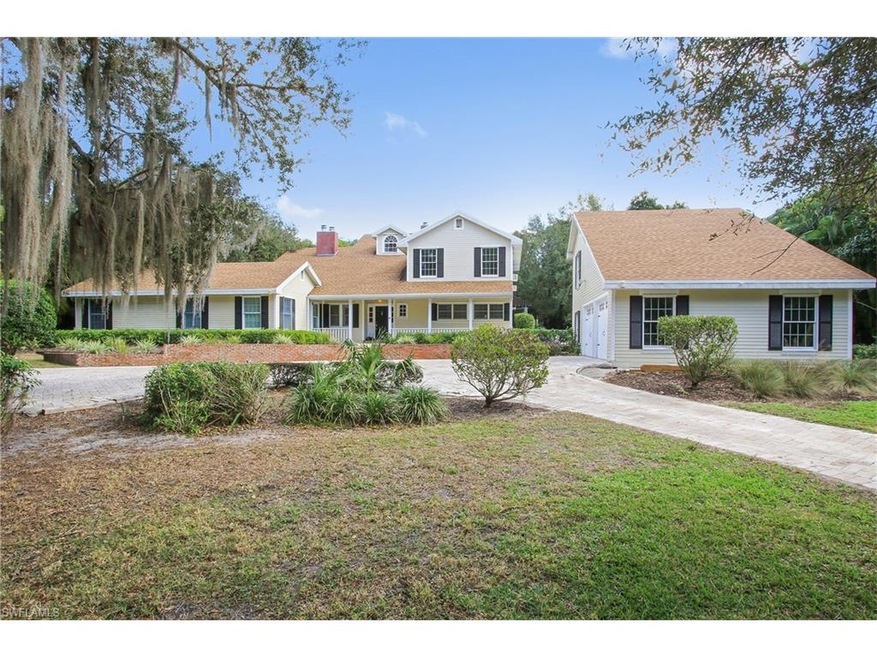 Old Florida Charm abounds here.
