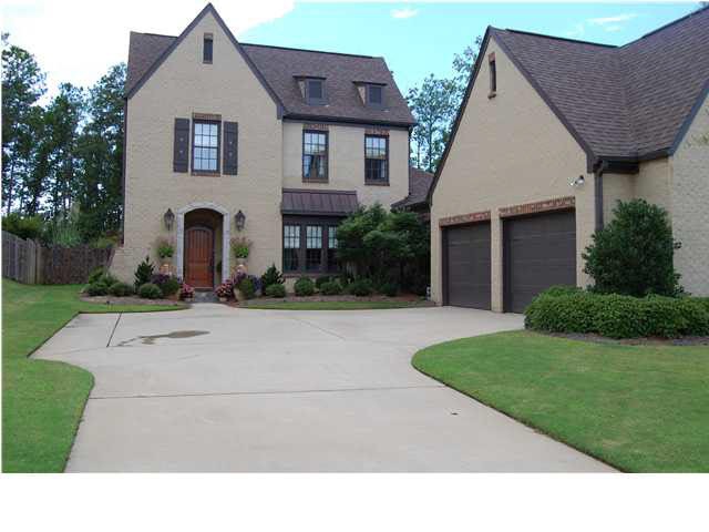 Welcome to 2121 Greenside Way