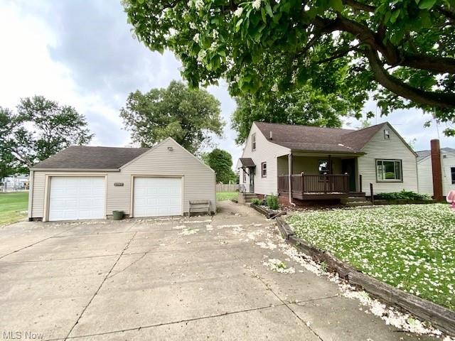 Welcome to 2757 Ellenwood Ave SE, Robertsville, where you can enjoy a country setting on a dead-end street.