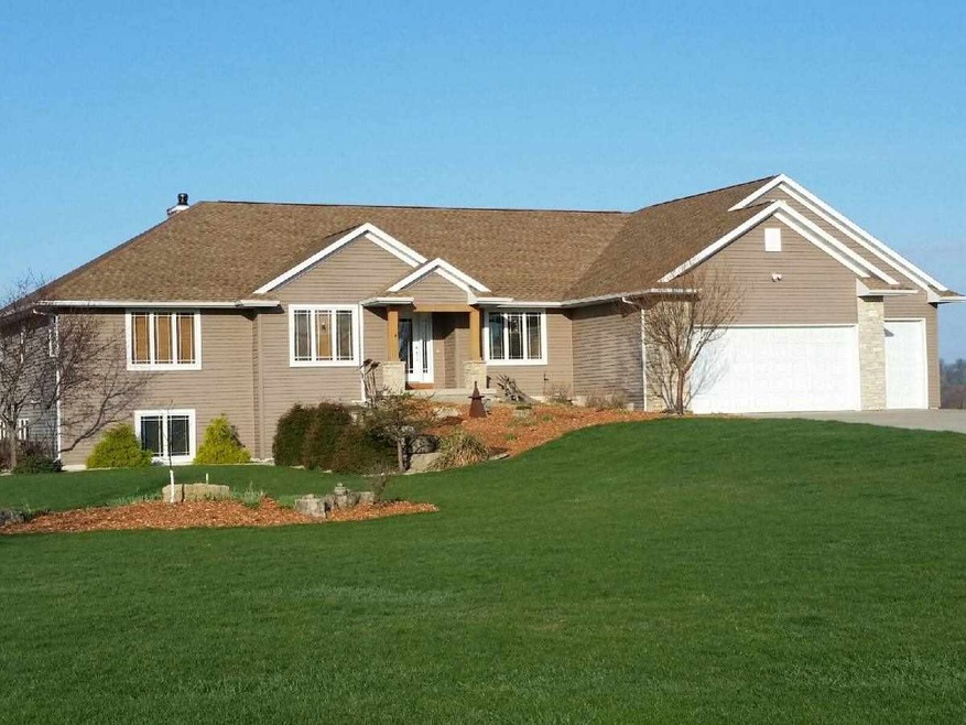 701 Hildreth Rd, Stoughton, WI 53589 - photo 1