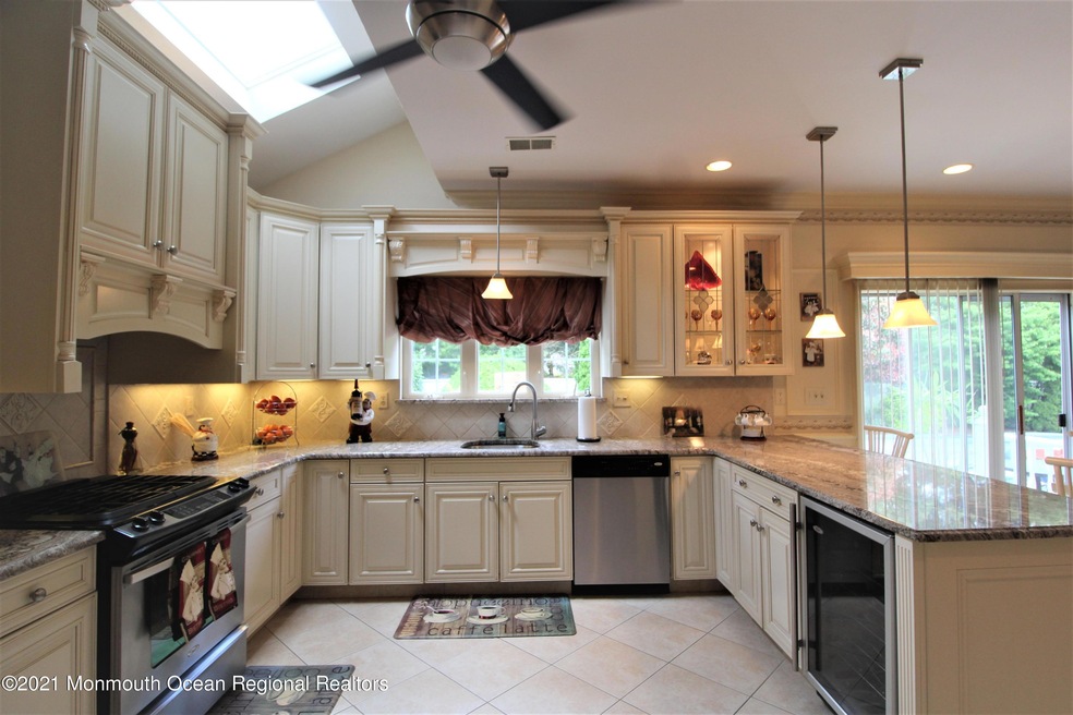 IMG_7030 - kitchen with wine cooler