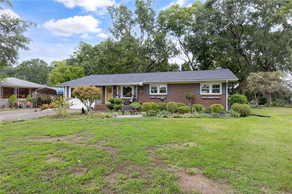 Under Contract $239,000 • Co-Listing Agent