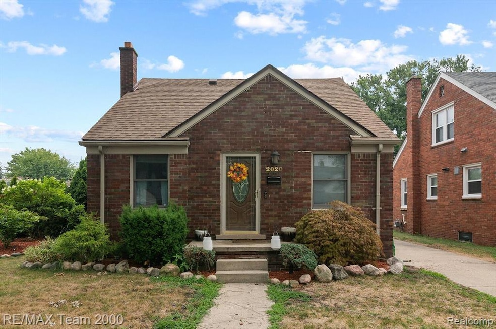 2020 Kingsbury Ave, Dearborn, MI 48128 - photo 1