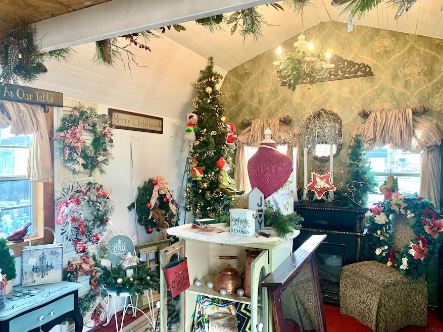 801 S Macedonia Ave, Muncie, IN 47302 - photo 1