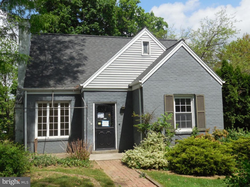 2109 W Walnut St, Allentown, PA 18104 - photo 1