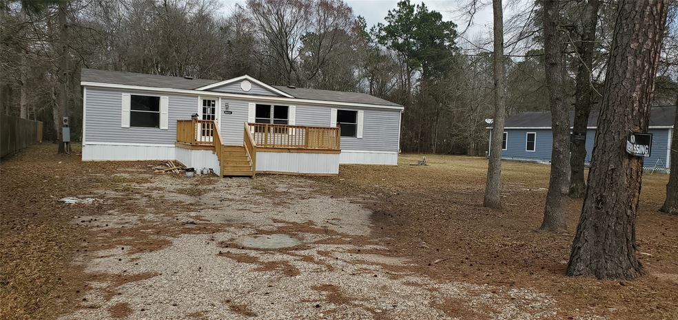 26451 E Christine Dr, Splendora, TX 77372 - photo 1