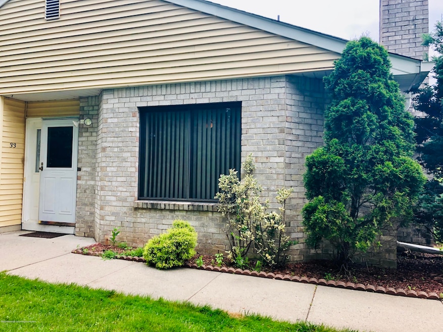 33 Front Ct, Old Bridge, NJ 08857 - photo 1