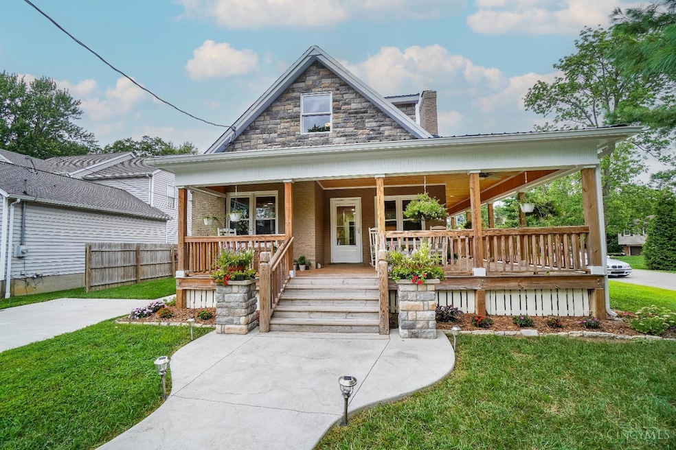 For Sale $799,900 • Co-Listing Agent