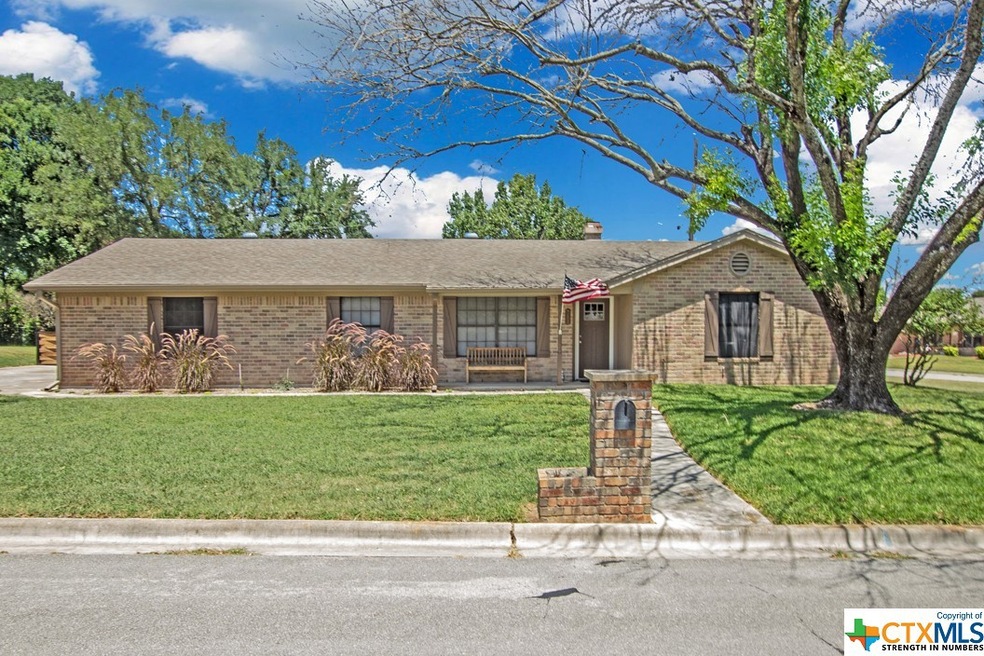 711 Ash St, Copperas Cove, TX 76522 - photo 1