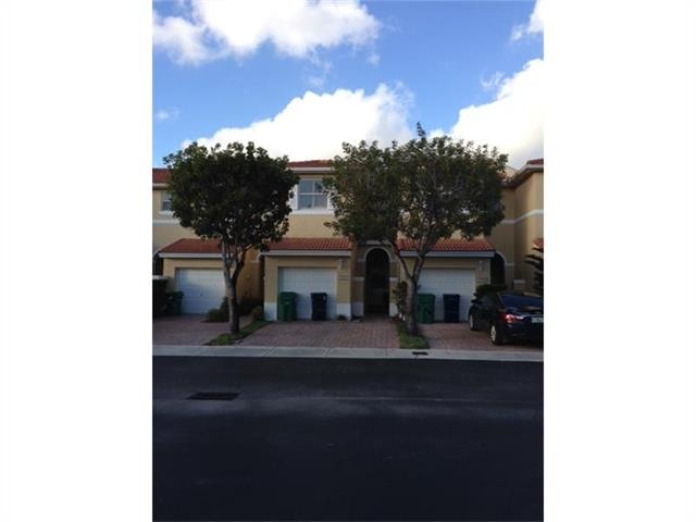 11057 NW 43rd Ln, Doral, FL 33178 - photo 1