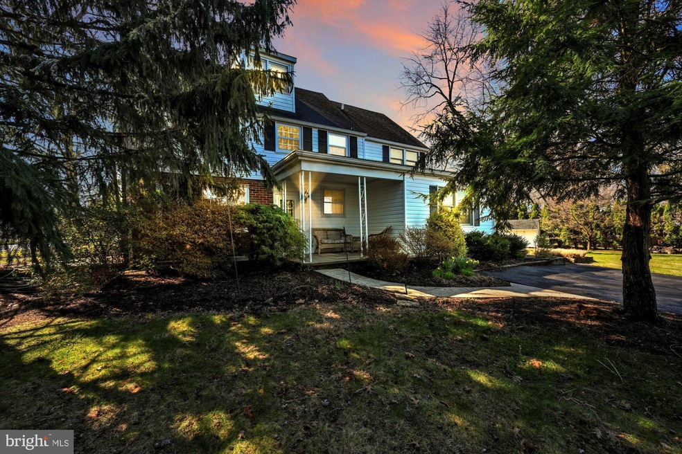 3724 Stoudts Ferry Bridge Rd, Reading, PA 19605 - photo 1