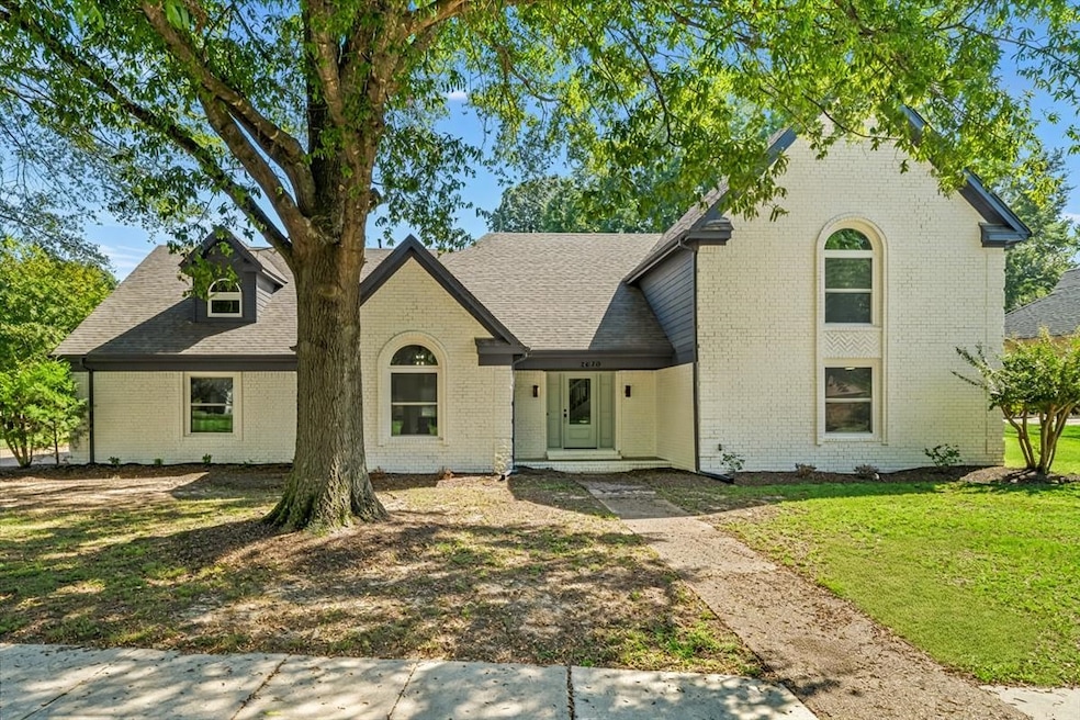 For Sale $407,500 • Co-Listing Agent