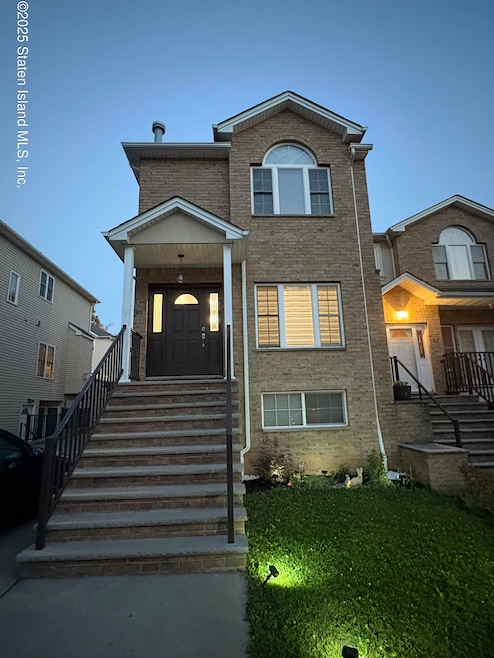 91 El Camino Loop, Staten Island, NY 10309 - photo 1