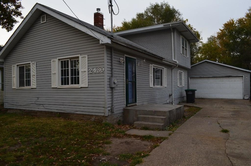 2430 Lyon St, Des Moines, IA 50317 - photo 1