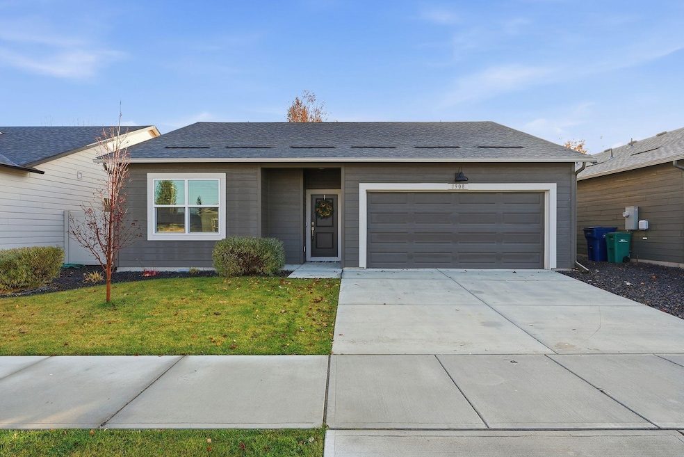 1908 N Drummond Ct, Spokane Valley, WA 99016 - photo 1