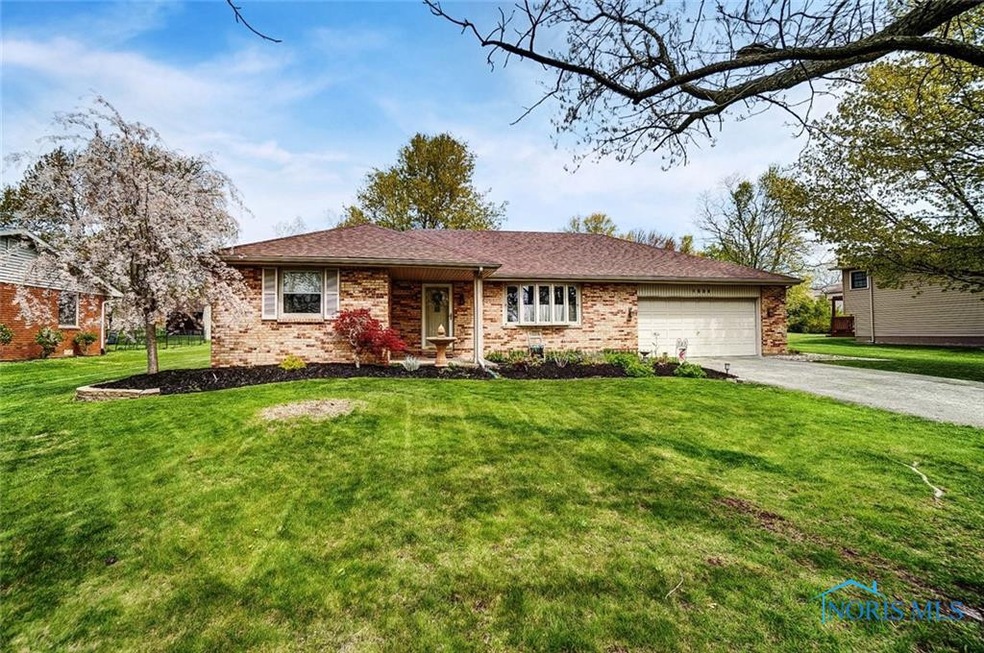 1006 W Bigelow Ave, Findlay, OH 45840 - photo 1