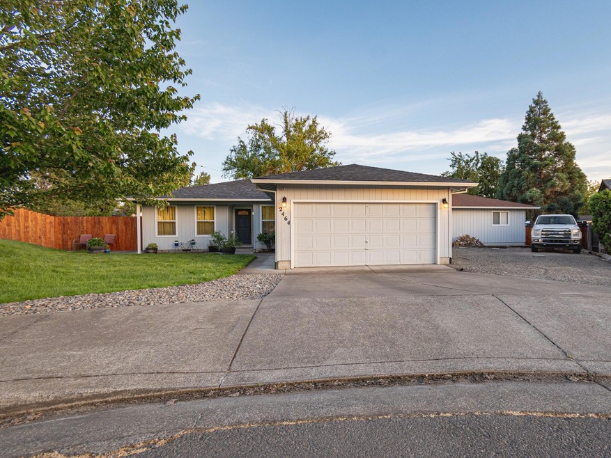 2464 Northcrest Cir, Medford, OR 97504 - photo 1