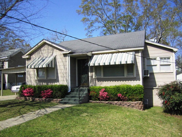 824 Missouri Ave, McComb, MS 39648 - photo 1