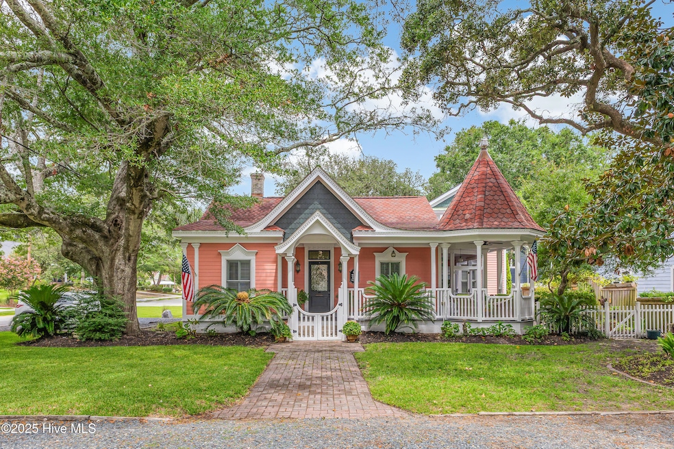 Sold $955,000 • Co-Listing Agent