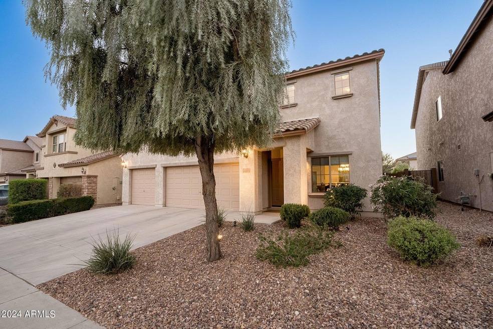 3616 N Balboa Dr