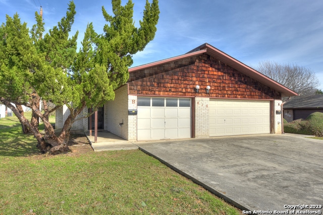 818 Lois St unit B, Kerrville, TX 78028 - photo 1