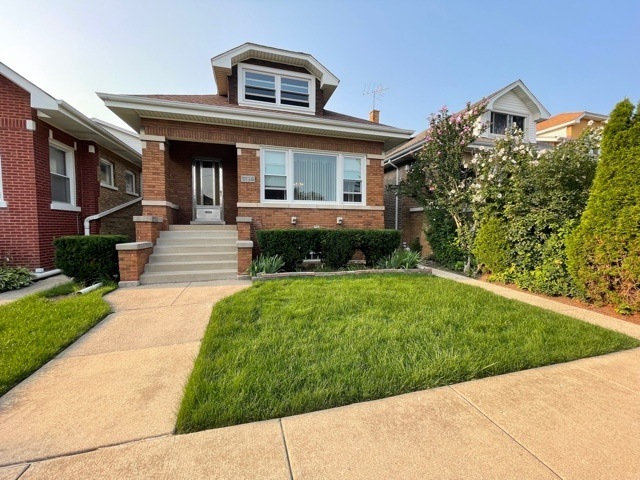 5130 W Oakdale Ave, Chicago, IL 60641 - photo 1