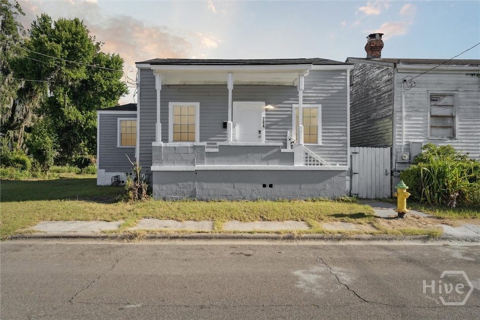 704 Lavinia St, Savannah, GA 31415 - photo 1