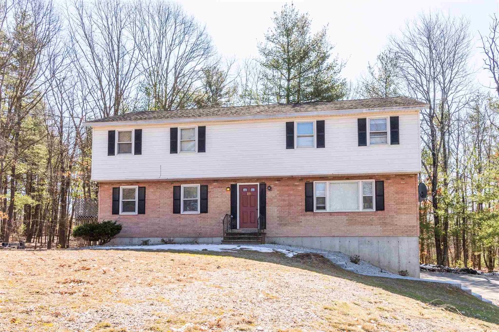 18 Twin Meadow Dr, Hudson, NH 03051 - photo 1