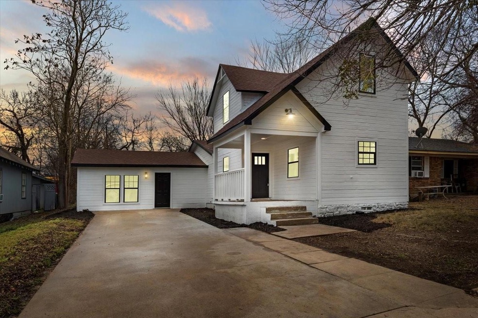 610 W Munson St, Denison, TX 75020 - photo 1