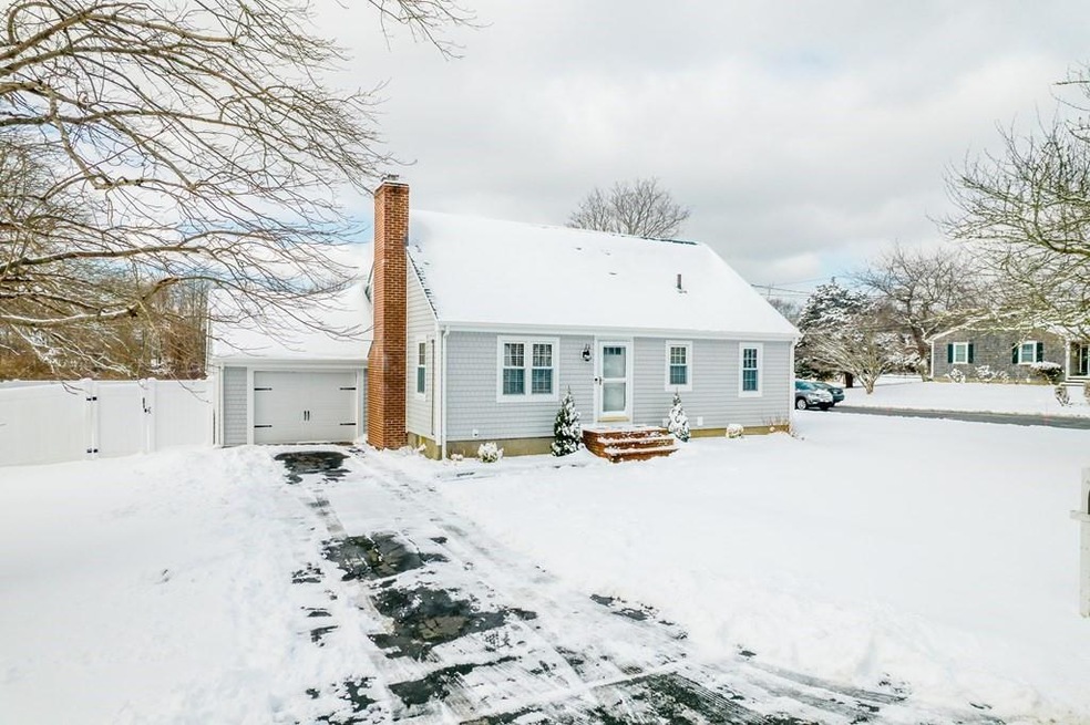 5 Upland Way, Mattapoisett, MA 02739 - photo 1