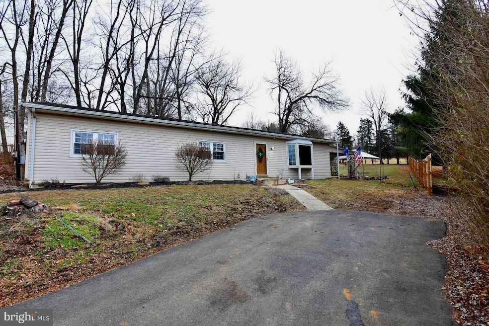 240 Washington Rd, Bechtelsville, PA 19505 - photo 1