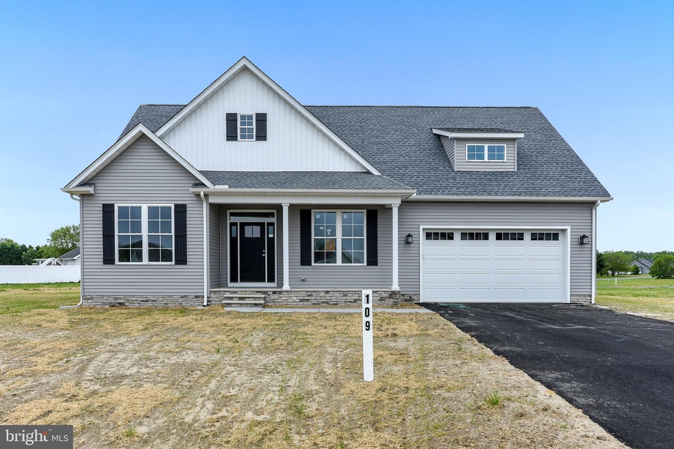 109 Kings Ct, Harrington, DE 19952 - photo 1