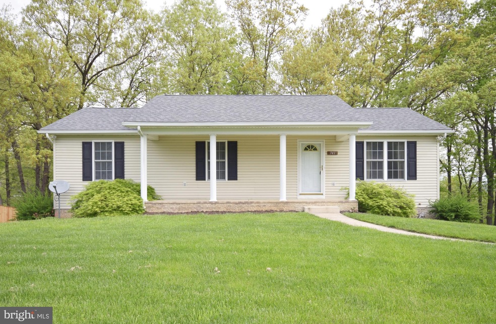 741 Christiansen Dr, Strasburg, VA 22657 - photo 1