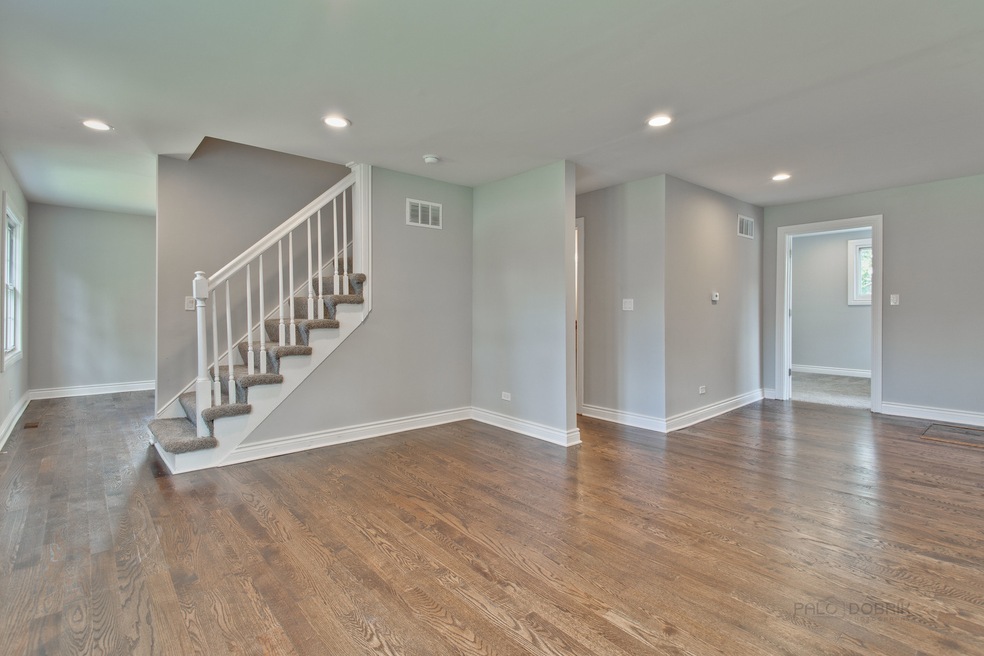 661 N Kenilworth Ave, Elmhurst, IL 60126 - photo 1