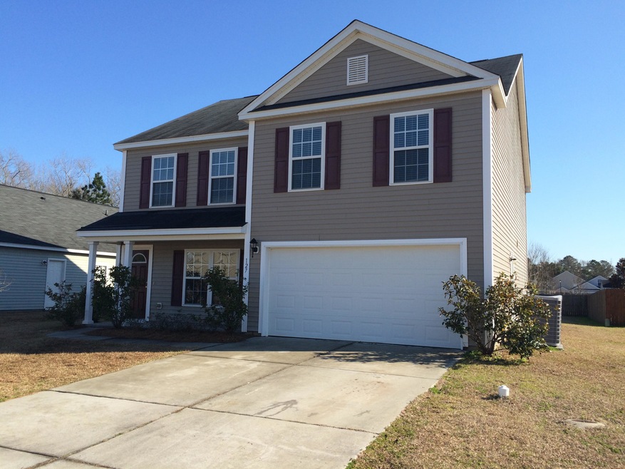 127 Vinca Dr Front View