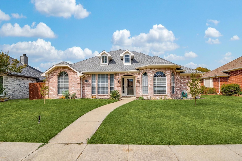 6710 Livingstone St, Rowlett, TX 75089 - photo 1