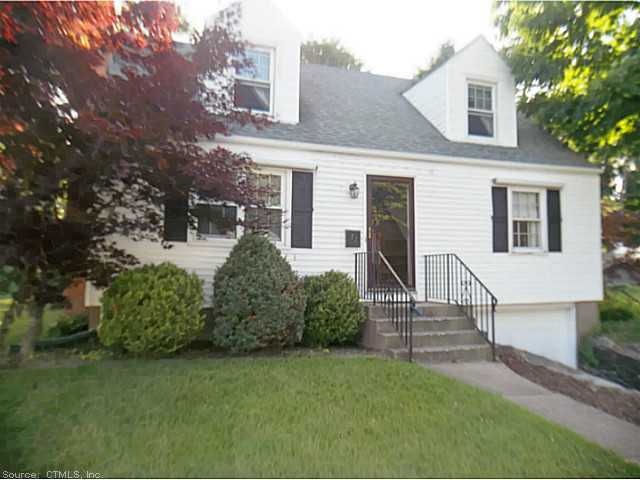 72 Oakwood Rd, Manchester, CT 06042 - photo 1