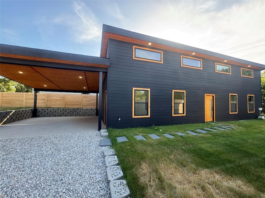 For Rent $1,700/month