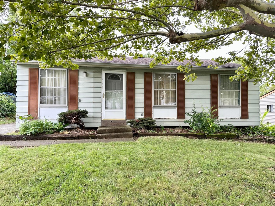 1715 Rivermont Rd, Columbus, OH 43223 - photo 1