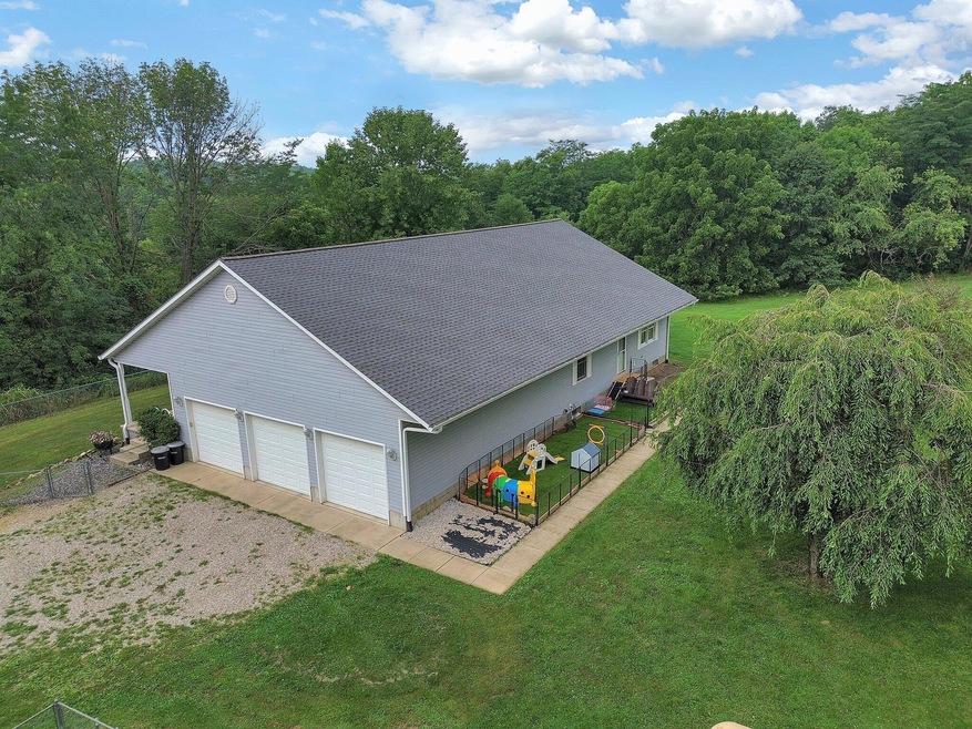 7117 Tarlton Rd, Circleville, OH 43113 - photo 1