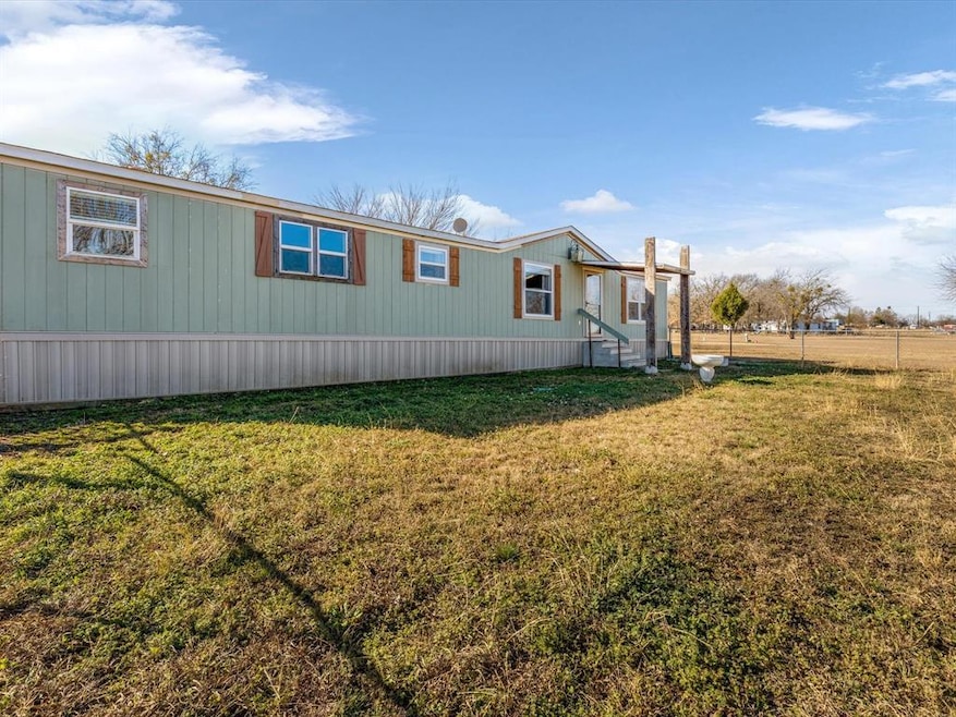 158 Mill Branch Ln, Weatherford, TX 76085 - photo 1