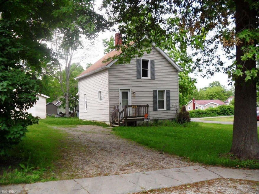 Welcome home to 517 Ohio Ave, Ravenna, Ohio 44266
