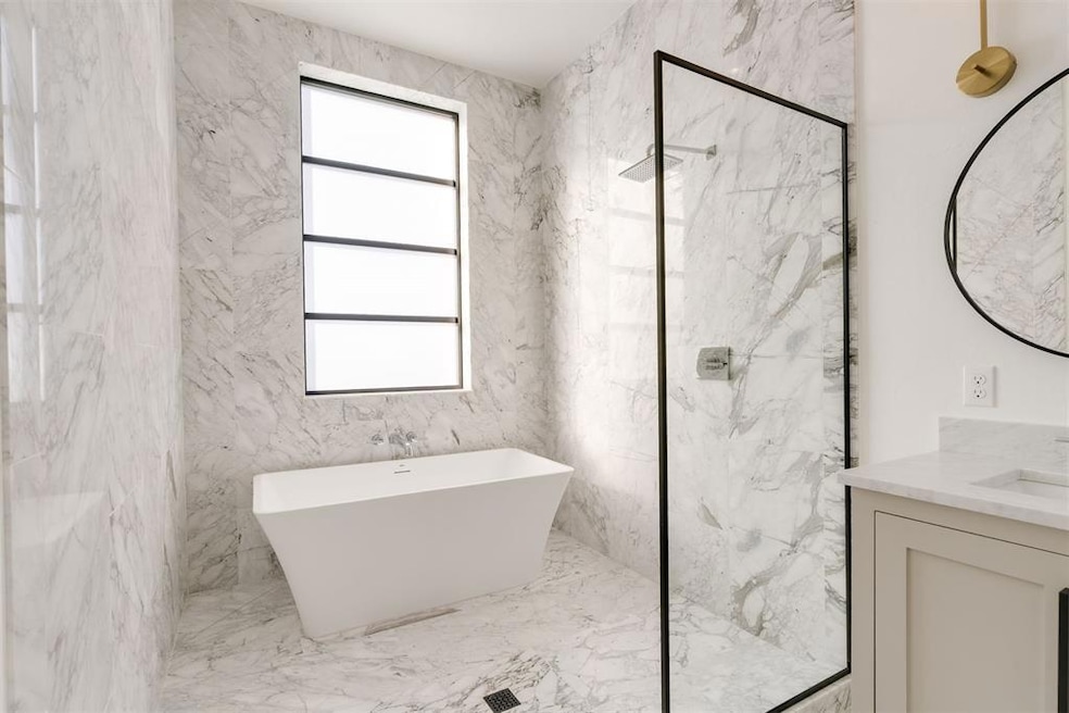 For Sale $695,000 • Co-Listing Agent