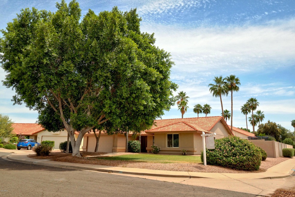 827 N Arroya Cir, Mesa, AZ 85205 - photo 1