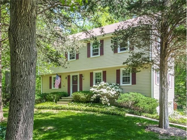 747 Killingworth Rd, Guilford, CT 06437 - photo 1
