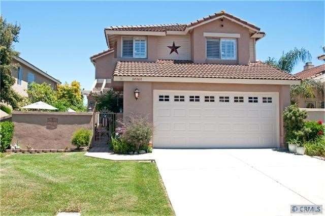 Front Exterior, Driveway