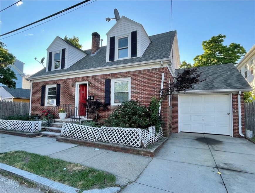 14 Lancashire St, Providence, RI 02908 - photo 1