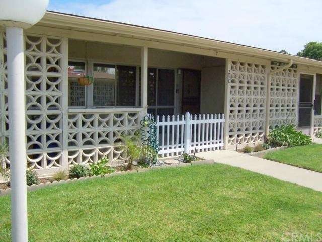 Front view of unit showing entry to patio 